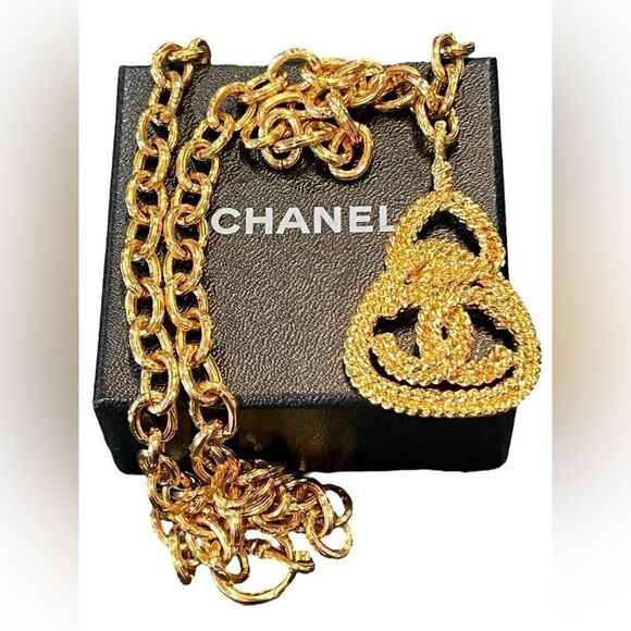 Chanel Vintage GP CC Rope Medallion Pendant Necklace - Picture 1 of 9